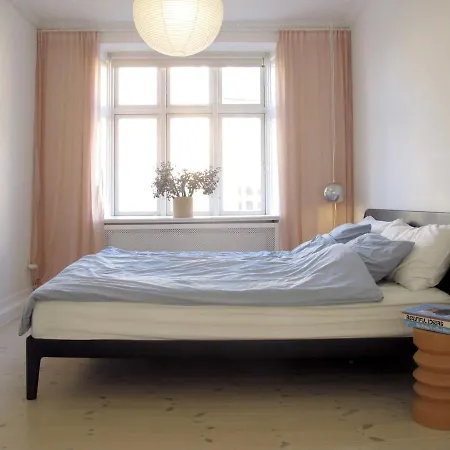 Stylish 119m2 Design Balcony Vesterbro Apartment *